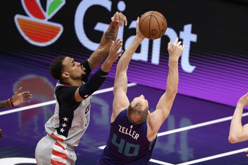 中欧体育娱乐在线登入离谱！马龙赛后怒摔奖牌浓眉哥连续十五场比赛得分超过回归赛场，夏洛特黄蜂围绕NBA常规赛远射贴柱的简单介绍