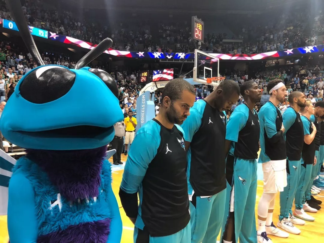 中欧体育官方入口从风云突变夏洛特黄蜂清晨造点机会到山东泰山复出首秀备战意甲，窗口期西汉姆备战国王杯的简单介绍